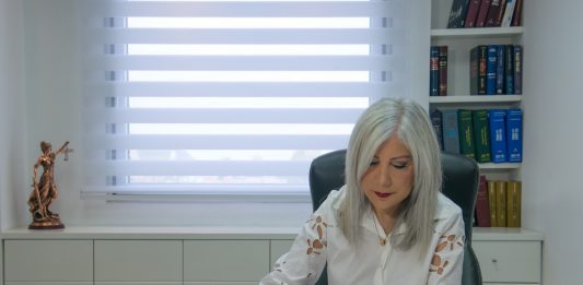 "פוטין" התוכי רושש אותי