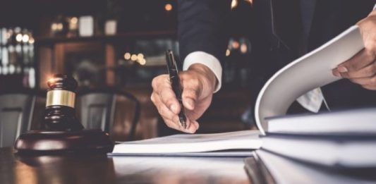 החוק קובע עונש מינימום של שלילת רישיון נהיגה בעבירות חמורות